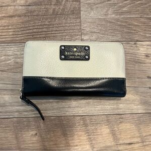 Kate Spade Clutch Wallet